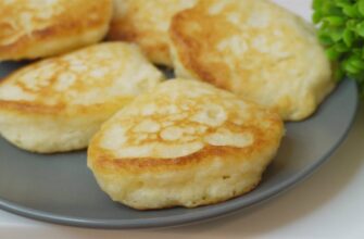 Не встигають охолонути: зранку печу по 3 партії цих оладок на кефірі й без яєць – виходять пухкі й апетитні