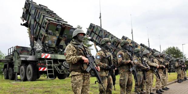 Переговори про закупівлю 25 ЗРК Patriot: Україна може отримати перші батареї через 12 років – ЗМІ