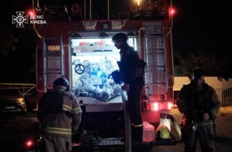 Перша зустріч батька із сином, народженим під ударами армії РФ: кадри, від яких не стримати сліз