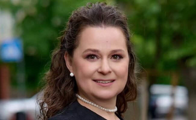 Зірка “Будиночку на щастя” різко висловилася про дітей чиновників: “Чомусь ТЦК їх не ловить”