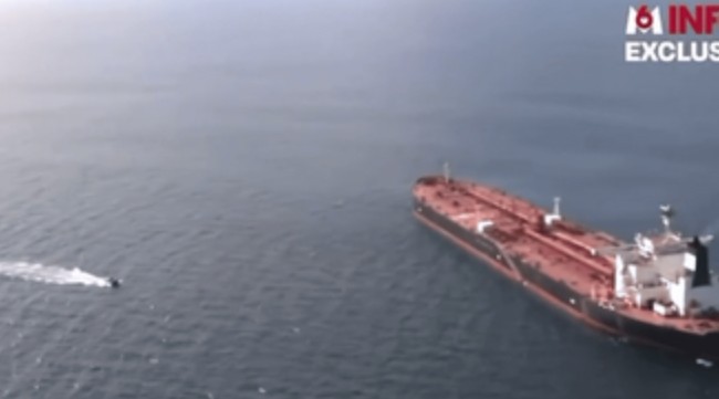 путiн рвe та мeче! Фpaнцузький спeцназ заxопив рocійський тaнкер. Що тепер буде?