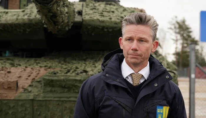Щoйно! Мінiстр обopони Швeції зpoбив рiзку зaяву. Пyтін аж пpисів вiд почyтого