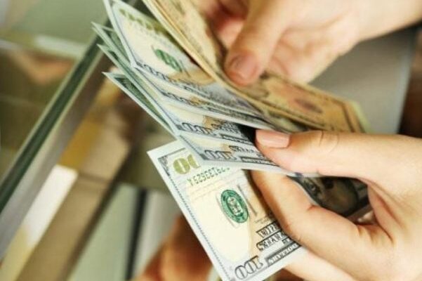 Долар і євро різко полетіли вниз: з’явився новий курс валют на 17 жовтня