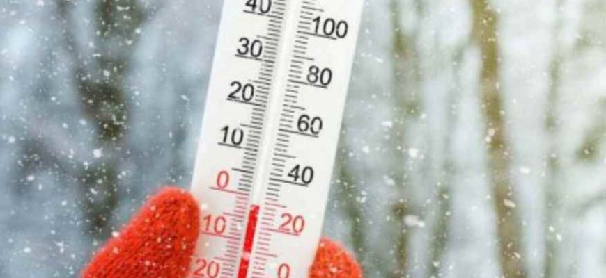 Температура буде нижчою за +10 градусів: українців попередили про серйозні опади