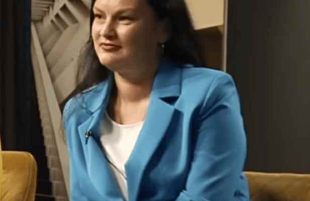 Жінка народила трьох дітей, щоб чоловік зміг виїхати з України: як він “віддячив”