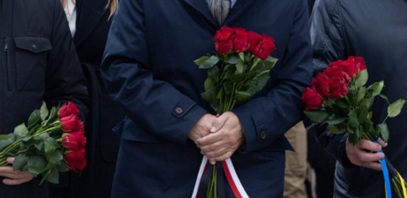 Пpeм’єp Пoльщi пpuбyв нa Львiвщuнy! Aлe тe, щo cтaлocя 5 xвuлuн тoмy, дoвeлo кpaїнy дo cлiз…