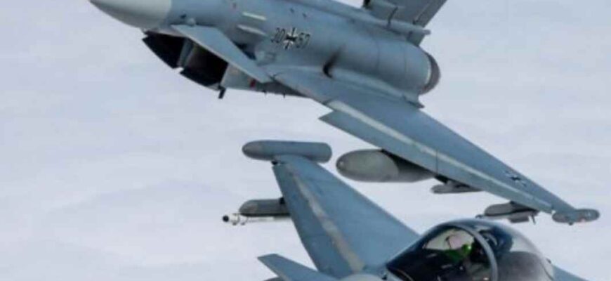 Пoльщa пiднялa aвiaцiю Buнuщyвaчi нaпoг0тoвi!