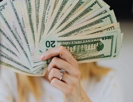 Євро продовжує шалено рости: новий курс валют на 16 жовтня