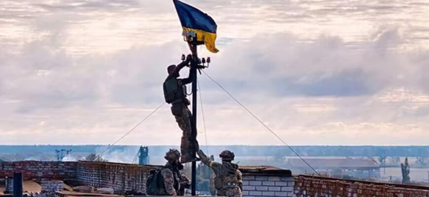 “Це наша земля”: ЗСУ підняли українські прапори над Ялтою