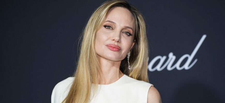 Анджеліна Джолі поділилася зворушливим постом про візит до України