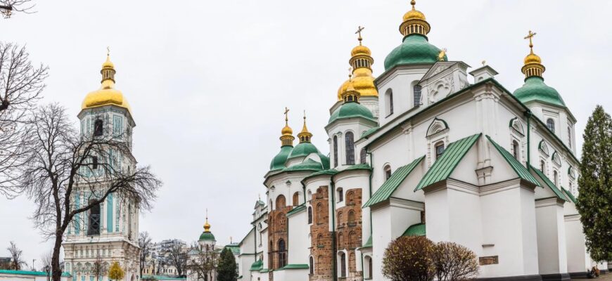 4 листопада: церковне свято сьогодні, що не можна позичати сусідам