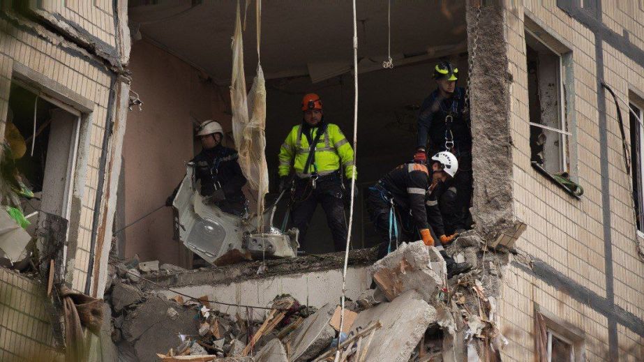 Кількість загиблих внаслідок масованої атаки на Дніпро зросла до трьох