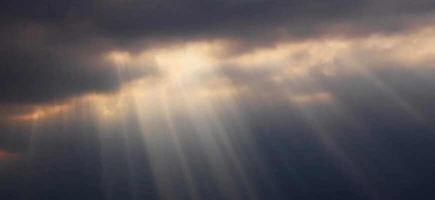 Синоптики розповіли про погоду в Україні на завтра: до чого готуватись прямо зранку