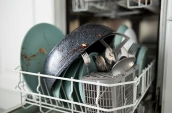 Топ-5 причин, чому тарілки брудні після миття в посудомийці