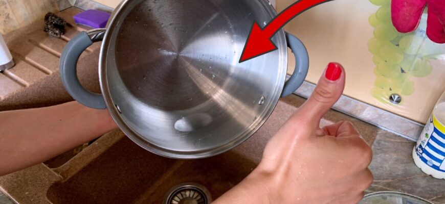 Каструля зі 100-річним нагаром отримала друге життя: 2 ложки “цього” у воду – і стінки сяють чистотою