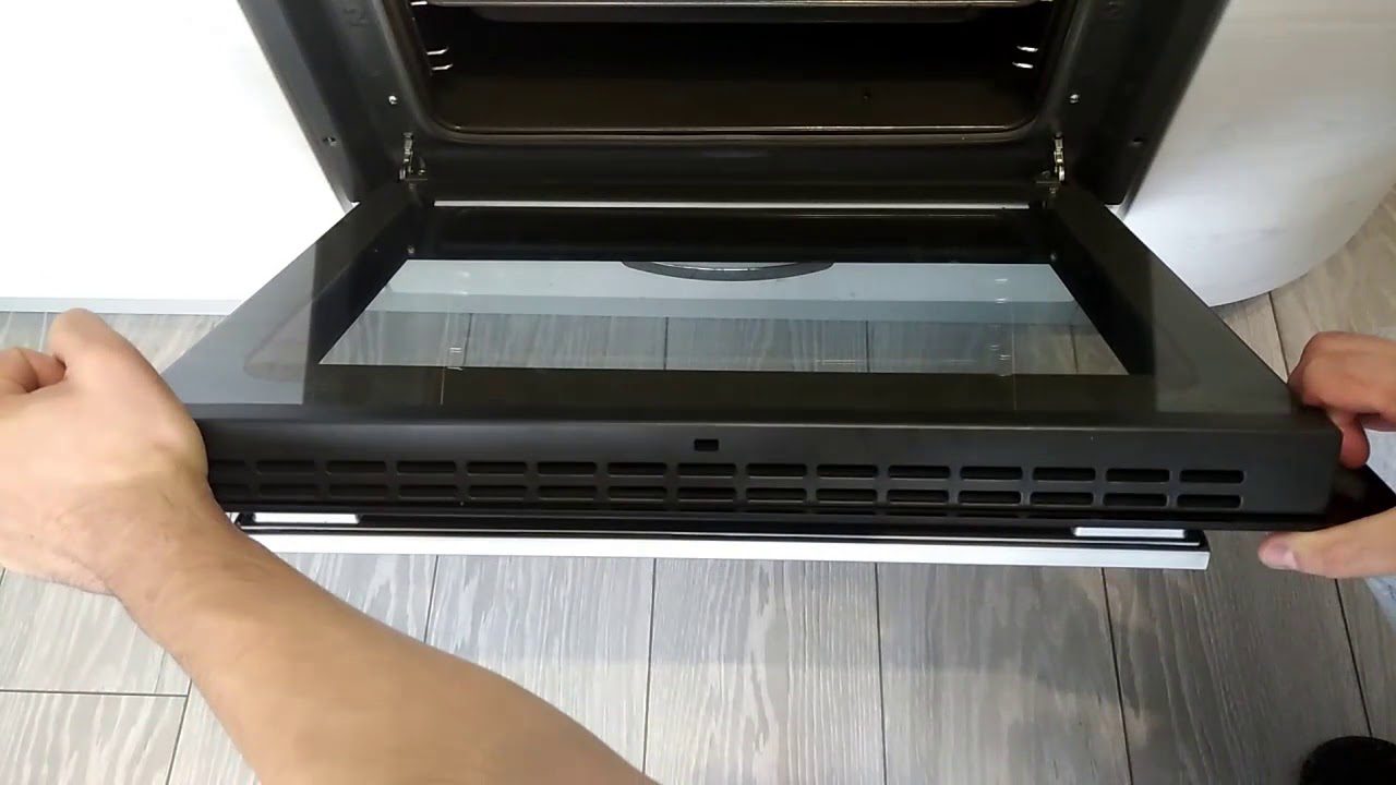 Господині розповіли, як почистити духову шафу без тертя Господині розповіли, як почистити духову шафу без тертя