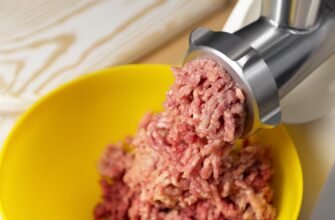 Фарш на котлети ніколи не буде вдалим, якщо невчасно додати сіль. 1 неочікувана помилка у приготуванні