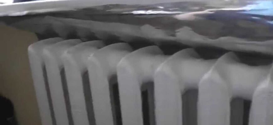 Я вішаю ЦЕ на радіаторі на всю зиму: сусідка сміялась, а тепер робить так само, і навіть могорич принесла