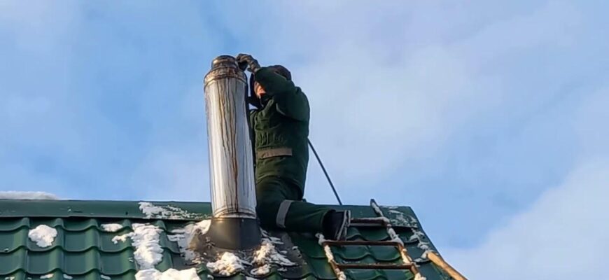 Все життя живу в приватному будинку з пічкою: так чищу димар за 30 хвилин – працює реально як у профі