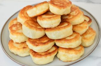 Мої оладки не жирні, бо не вбирають олію зі сковорідки – виходять пишні й смачнющі: 2 бабусині поради