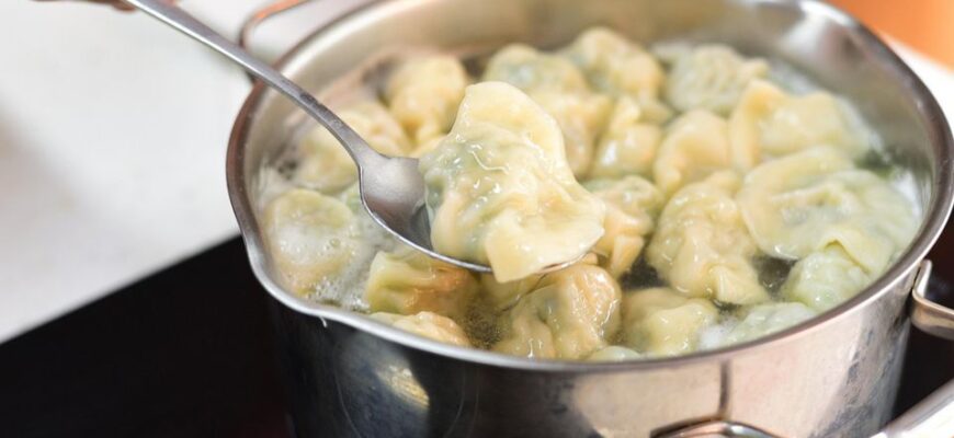 Як один лавровий лист може змінити смак пельменів