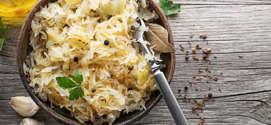 Так ви ще не квасили капусту: додайте до рецепта один інгредієнт — смак здивує