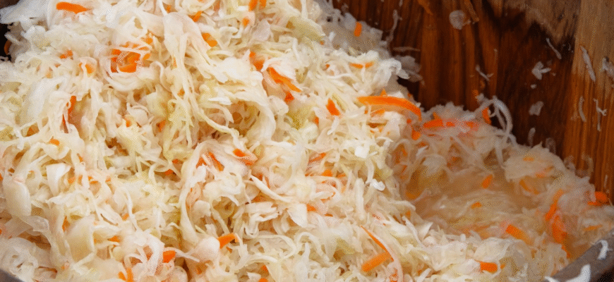 Цей рецепт квашеної капусти підкорив Мережу: дуже смачна і без маринаду