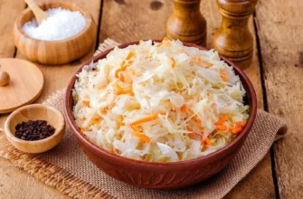 Одна помилка — і вся капуста на смітник: як правильно заквасити, щоб вийшла хрумка і ароматна