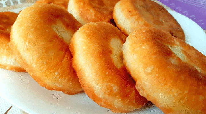 Біляші, як на базарі: пухове тісто та соковита начинка