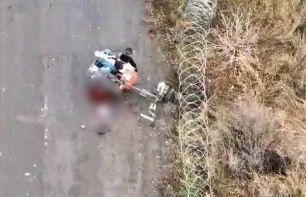 Черговий цинічний злочин окупантів: На Харківщині росіяни вбили цивільних, які їхали по пенсію (фото, відео 16+)