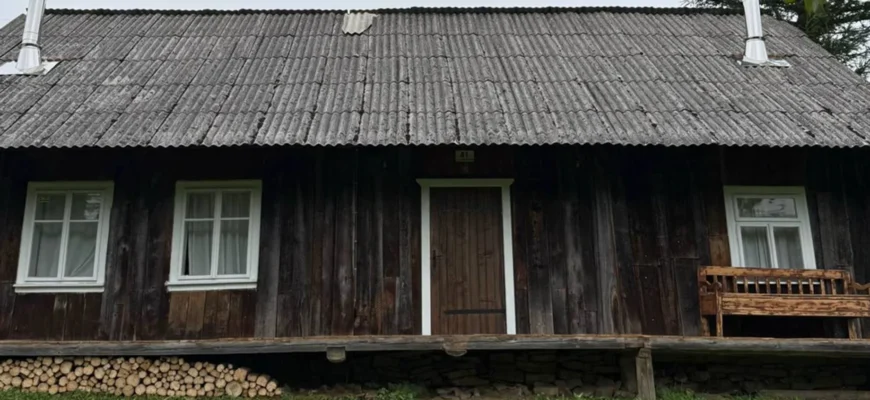 Люди не вірять своїм очам, коли заходять у стару хату в селі (фото)