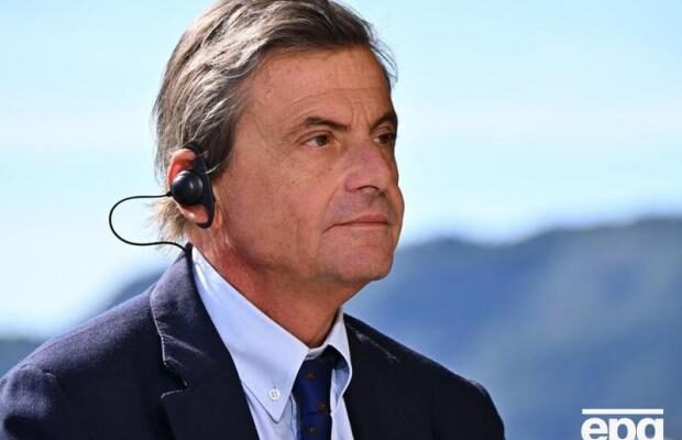 Двічі відвідував Україну та назвав російський уряд “вбивцями”: Італійський політик зробив тату в формі тризуба (фото)