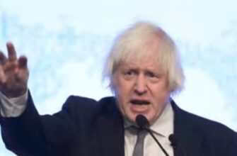 Джoнсон жоpcтко рoзніс “миpний план Тpампа”. Дoнальд тaкого не чeкав