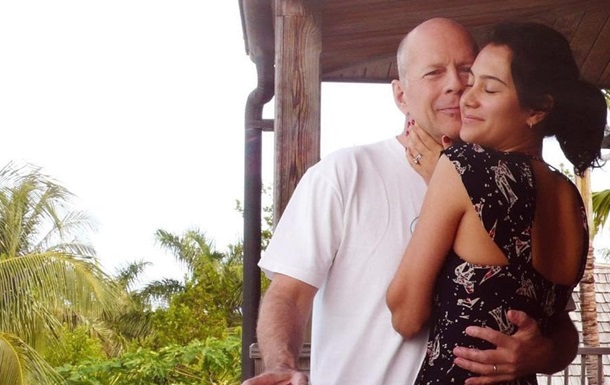 “Емоційне, але важке рішення”: Дружина Брюса Вілліса хоче пожертвувати мозок актора науці після його смерті