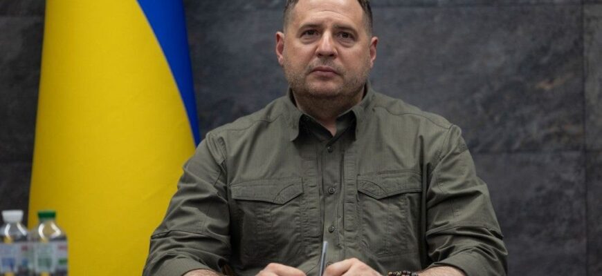 Єрмак відреагував на звільнення: зібрався воювати