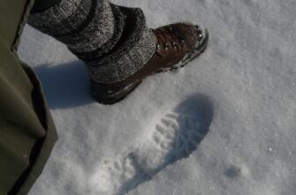 Змішала 2 ст. ложки олії з 1 секретним інгредієнтом – і натерла чоботи: сіль і волога не псують шкіру взимку