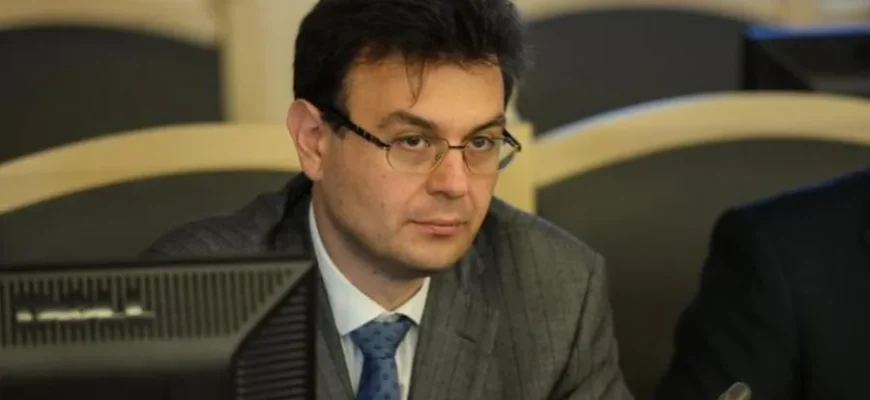 Гетманцев попередив: українці можуть втратити до 50% пенсії