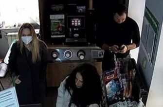 Хотіла сховатися за маскою, але не вийшло: Притула розповів, що Джолі купувала каву на АЗС в Тернополі (фото)