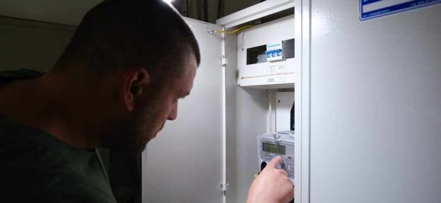 Як уберегтися від стрибків напруги під час відключень світла