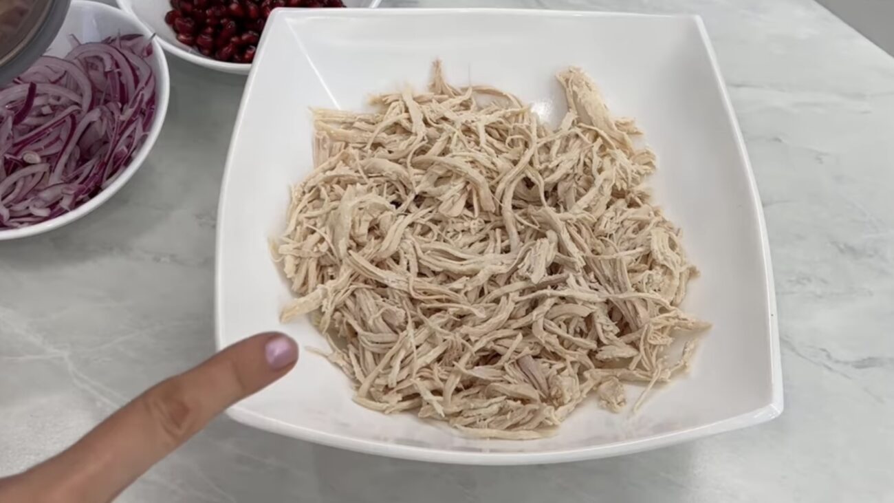 Господині розповіли рецепт святкового салату з 4 інгредієнтів 