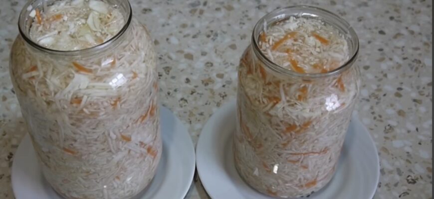 Не квашу капусту, не глянувши на місяць: 1 природний “індикатор” для смачного результату без слизу