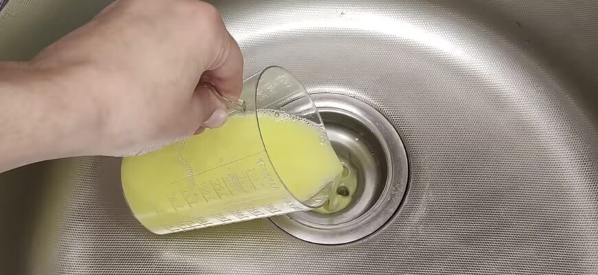 Цей засіб знищить ваші труби за 2 хвилини: чим не можна прочищати злив, щоб труби служили довго