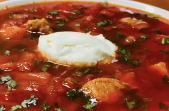 Сипнула в каструлю 1 ложку цієї приправи – і борщ змінився до невпізнання: чоловік просив добавку тричі