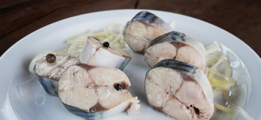 Всього 1 спеція — і скумбрія виходить, наче копчена: готую у духовці всього лише за 12 хвилин