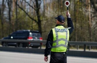 Водіїв штрафують за рух у лівій смузі на 4000 гривень