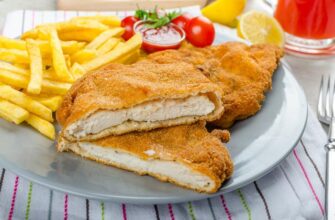 Секрет найсоковитіших курячих відбивних: цей продукт зробить кляр ідеальним