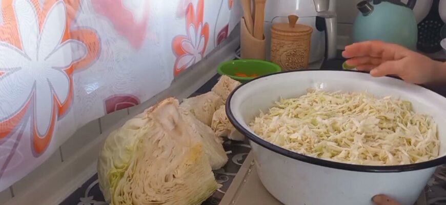 Коли квасити капусту у 2025-му? Щоб на Новий рік 2026 була хрумка і соковита закуска