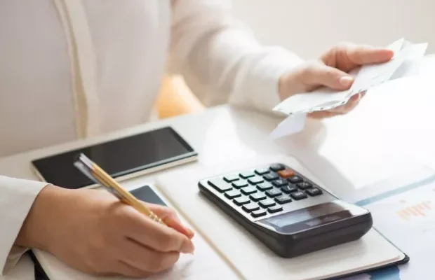 Мовна омбудсменка обурена: В Одесі рахунки на оплату комунальних послуг надсилали російською