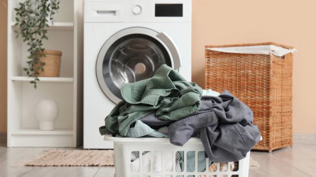 Найгірші програми прання: Як ви псуєте свій одяг і переплачуєте за це