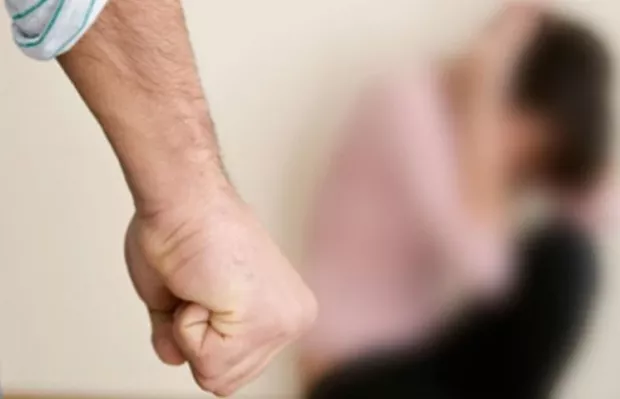 Нелюдська жорстокість: На Закарпатті вітчим забив до смерті 10-річну дівчинку